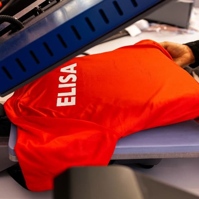 Personalización de playera _ G Woman´s Adidas By La Roche Posay